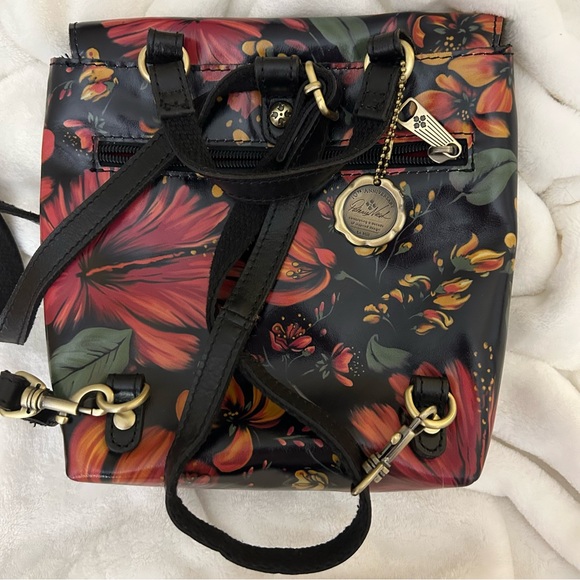 Patricia Nash small tropical print leather backpack - Picture 2 of 7